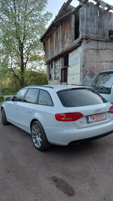 Vand sau schimb audi a 4 b8 2012 2,0 l cutie automara  pana in 27 ,07 ,2026