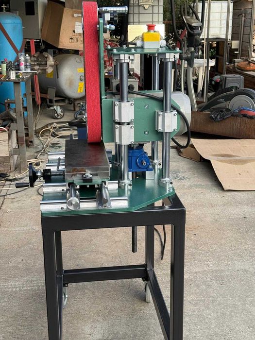 Masina de rectificat plana.