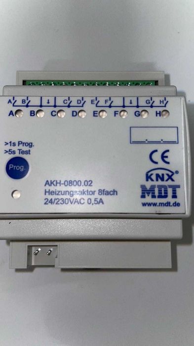 Servomotor de încălzire KNX cu 8 comutatoare