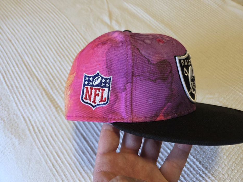 Sapca SnapBack NewEra Los Angeles Raiders S/M  Crucial Catch . Impecabila.