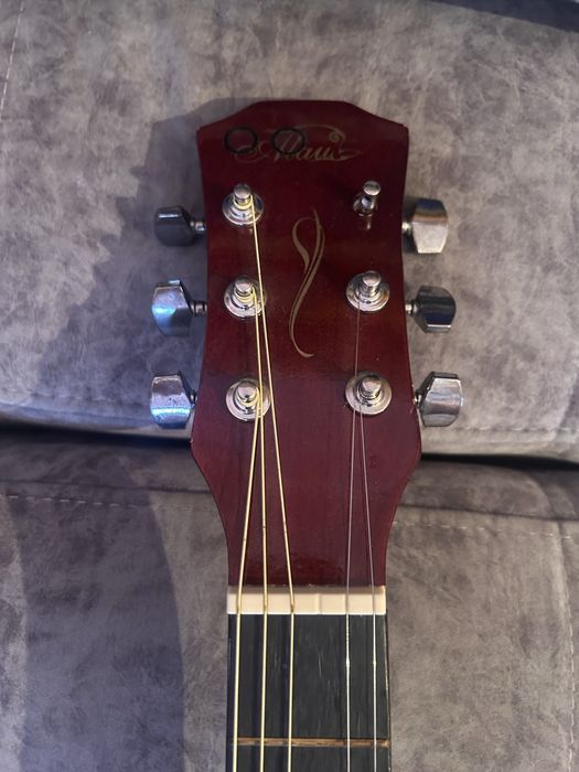 Гитара акустическая