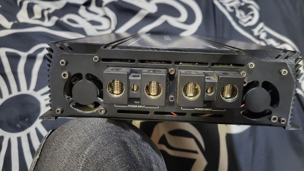 Продам усилитель