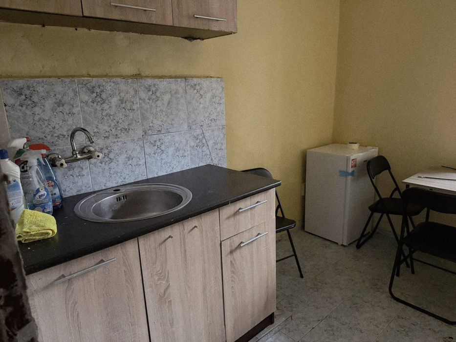 Стаи и легла за групш работници - София център - Нощувки 10€