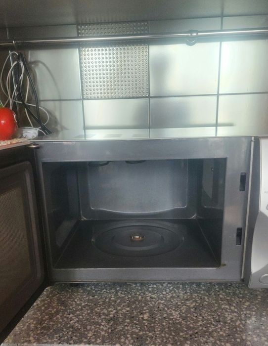 Микроволновка на запчасти