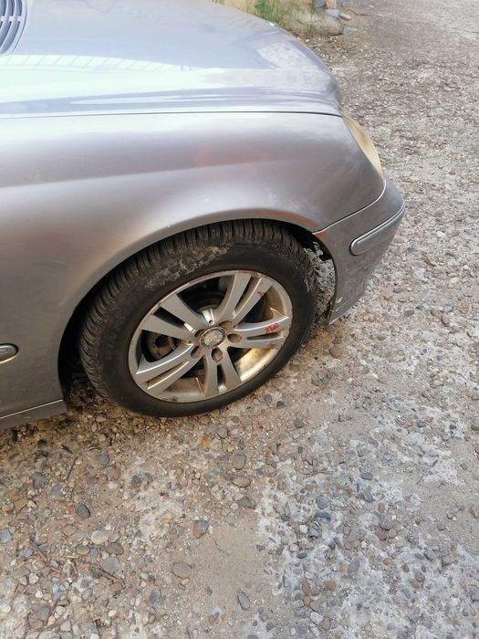 Автомобил.          .