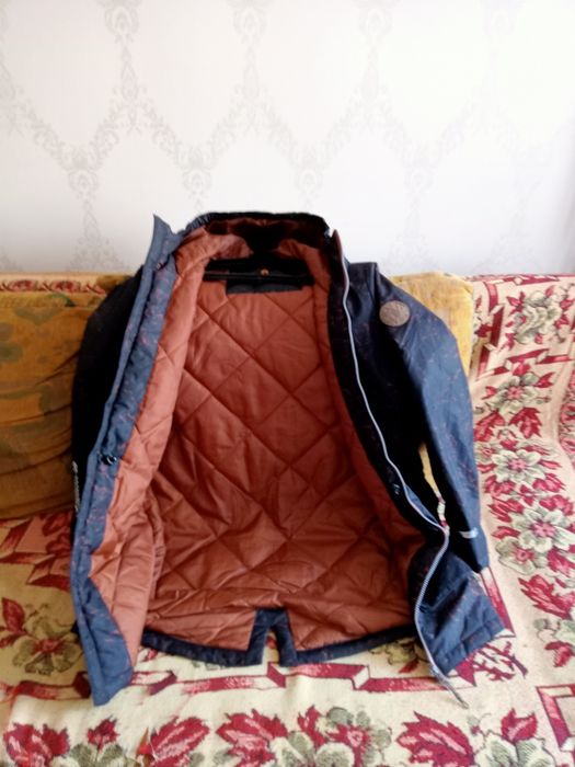 Продам куртки подростковые.