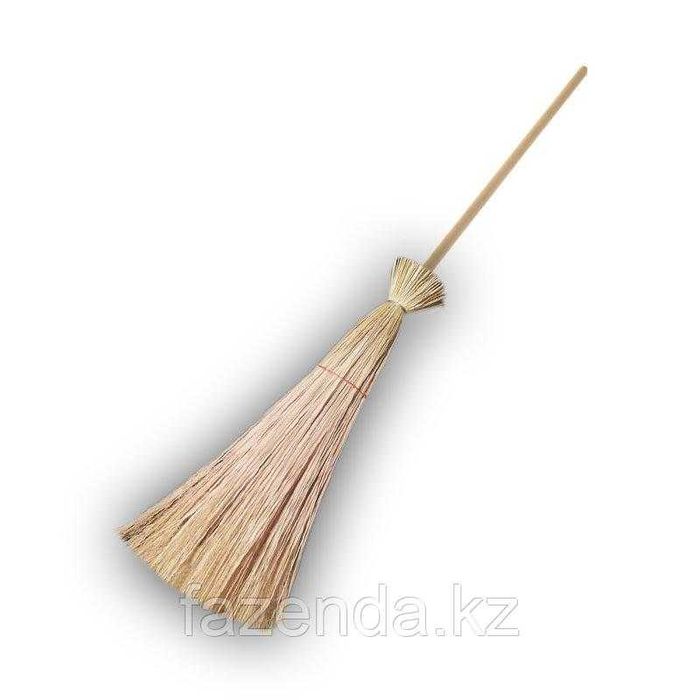 Метла чий с черенком.