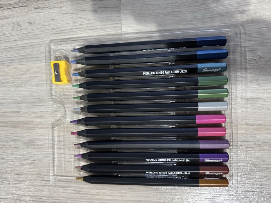 Карандаши разноцветные