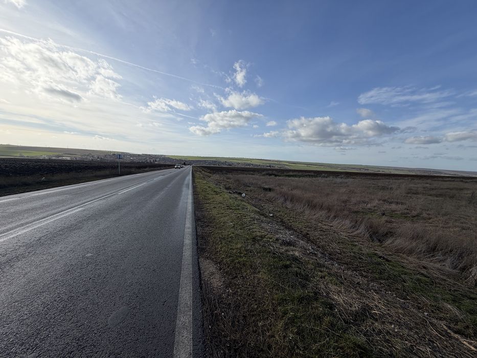 Парцел на главния път на с. Куманово