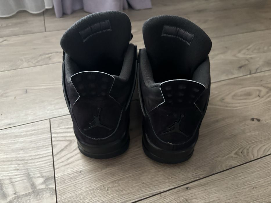Jordan 4 black cat