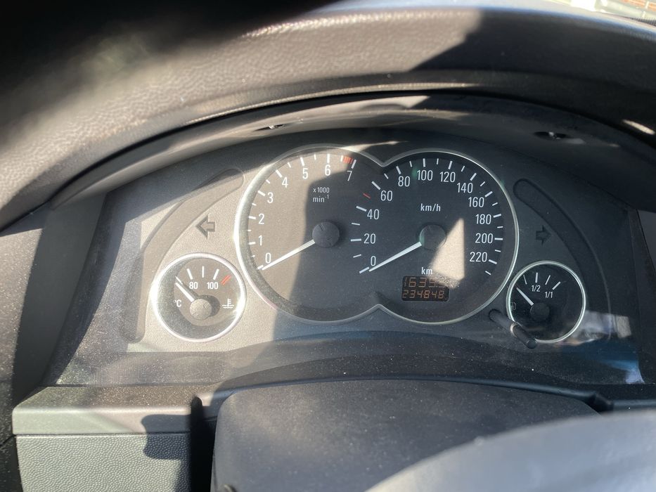 Vand urgent Auto opel meriva 2003