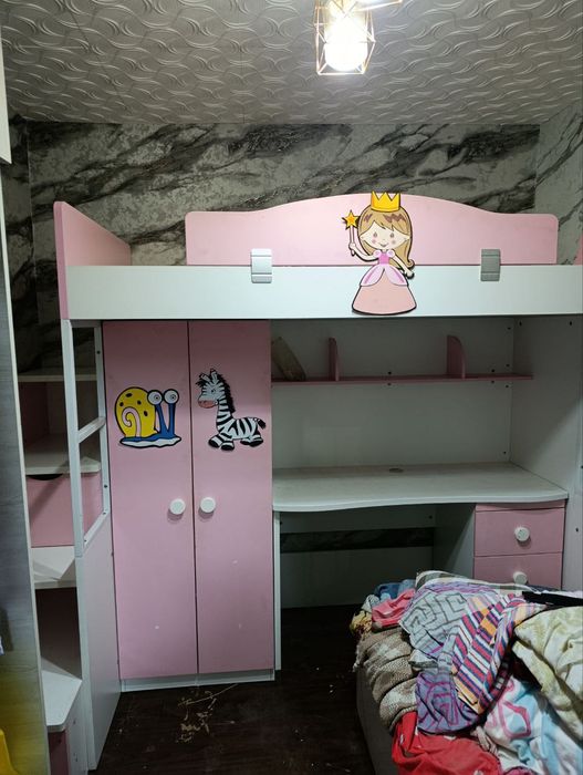 Продается детская 2 х этажная кровать