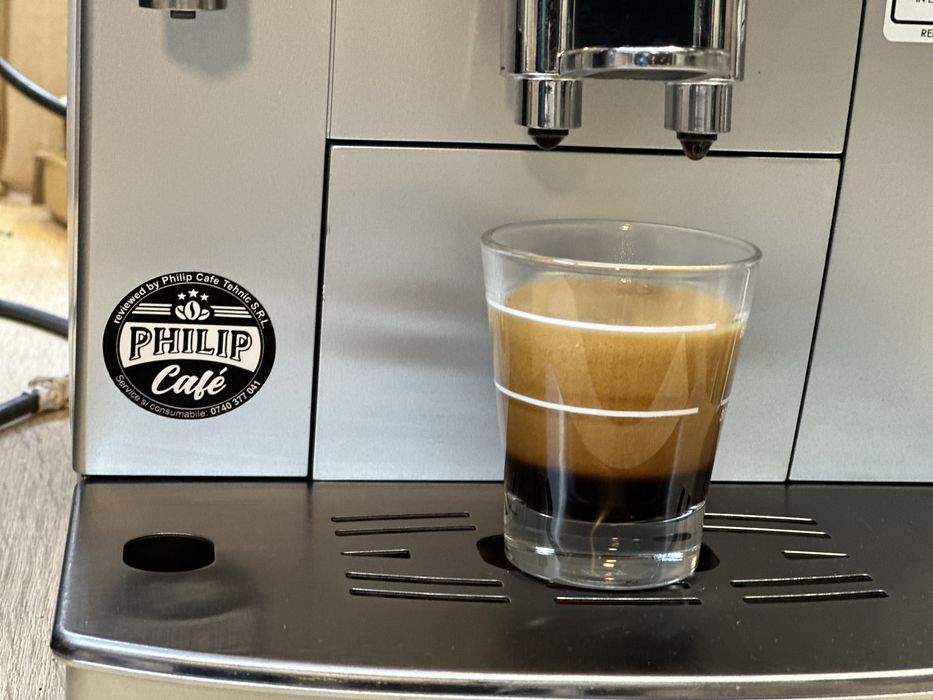 Espresor cafea si cadou pahare capucino