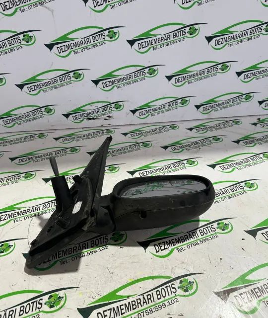 Oglinda dreapta Renault Clio 2000 1.2 MT (75 hp)