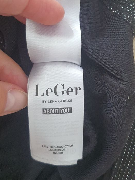 Rochie neagră LeGer About You XS by Lena Gercke  mini cu fir argintiu sexy club party elegantă