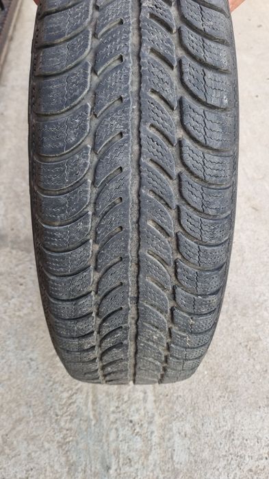 Vând Set 4 Jante Originale Dacia Logan + Anvelope, rulate un sezon