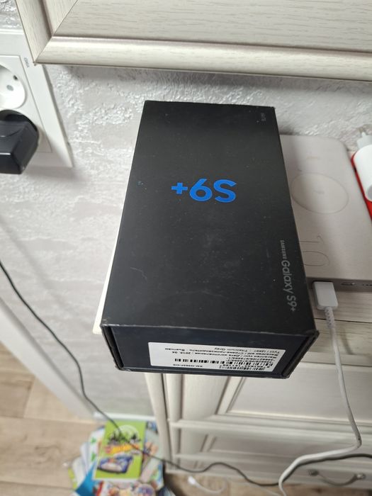 Телефон Samsung s9+