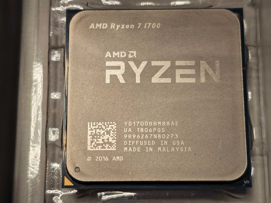 Procesor AMD Ryzen 7 1700 AM4