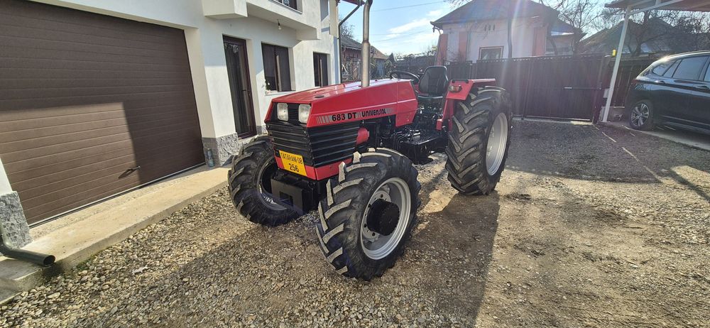 Vând Tractor UTB Universal 683 anul 2004
