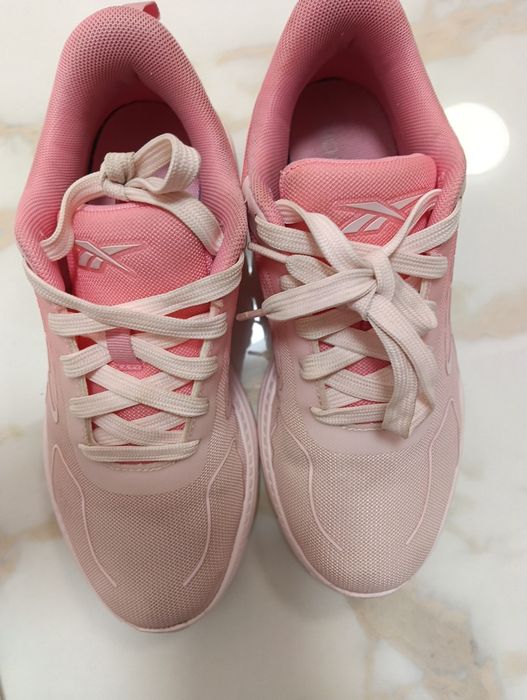 Nike и Reebok 37,5 маратонки
