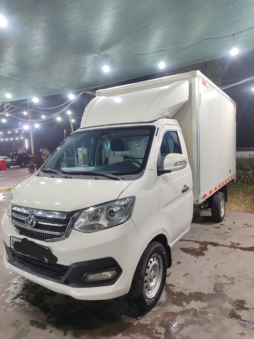 Avtomobil Changan T3