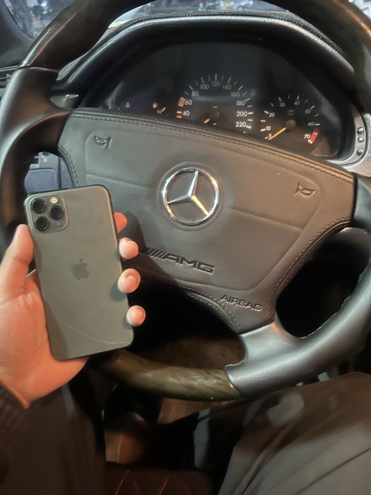 Продам iphone 11 pro