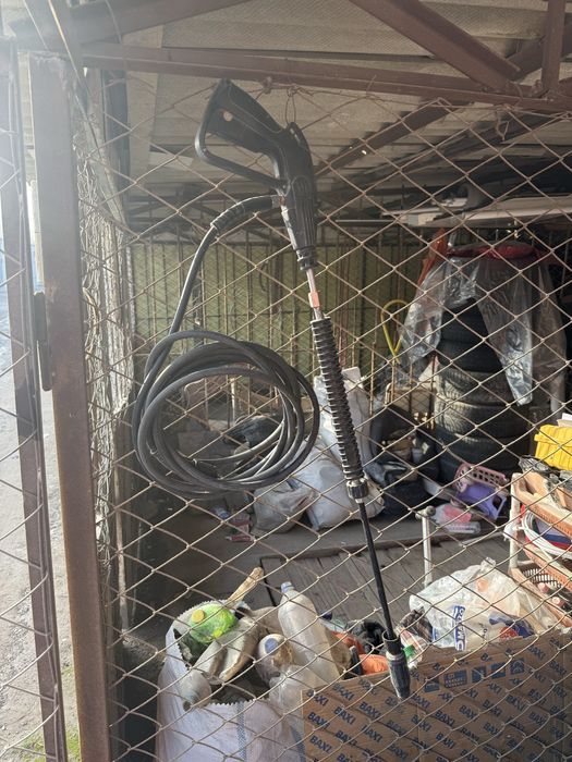 * пистолет и шланг для мойки высокого давления (карчер) в хорошем сост