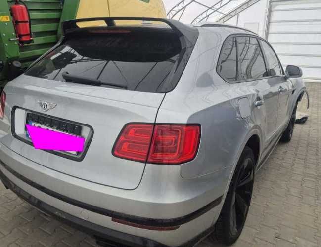 Bentley Bentayga avariat
