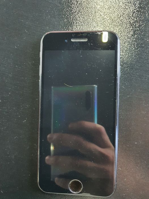 IPhone SE  yaxshi xolatda