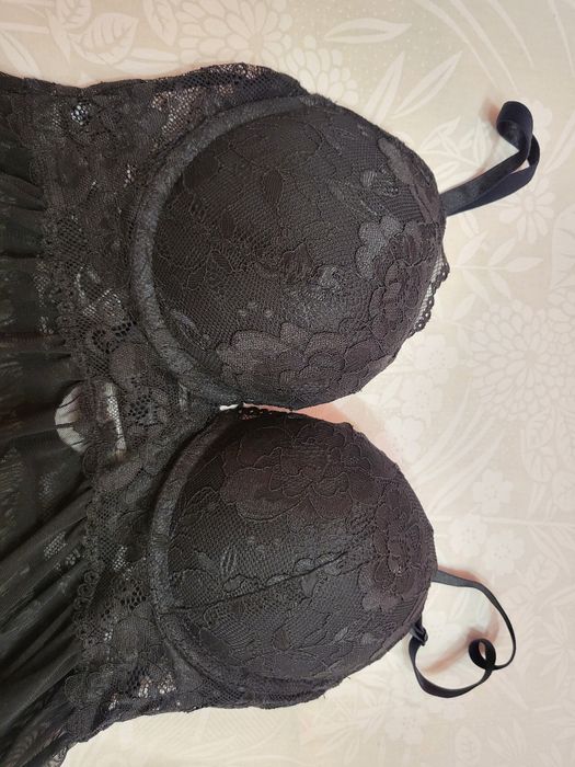 Луксозено бельо / нощници Victoria Secret