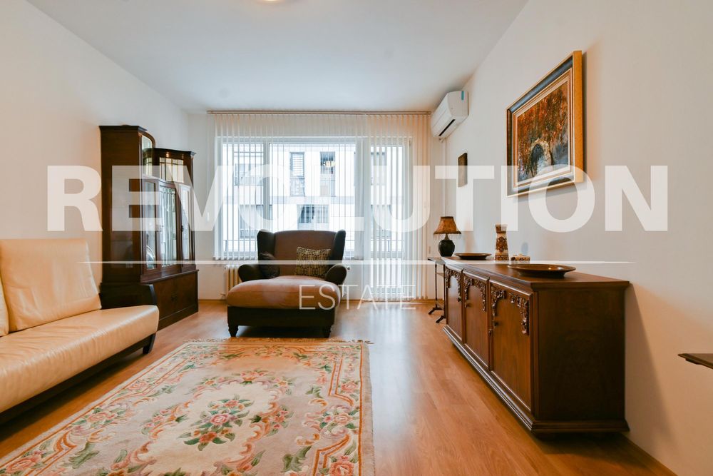 Дава се под наем Тристаен апартамент в София, Център - 93 кв.м за 750 € - Снимка #1