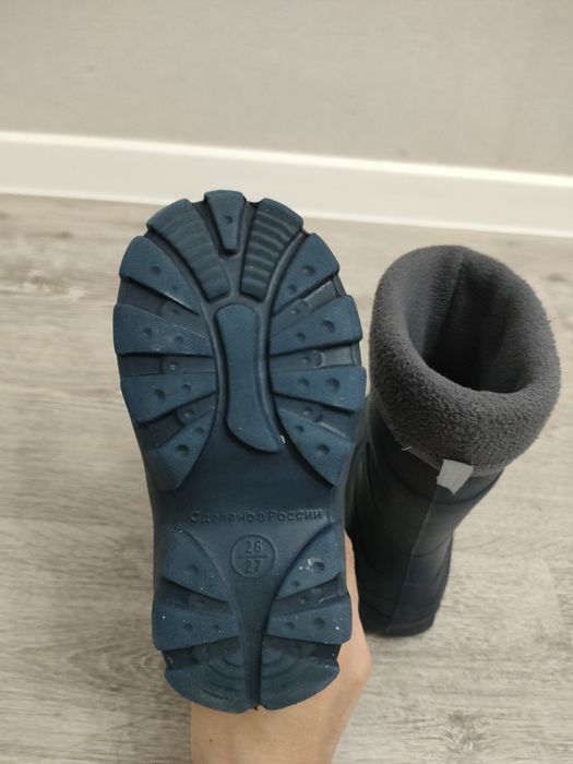 Продам детские резиновые сапоги