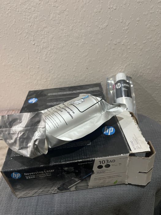 Продается принтер hp б/у + 2 картриджа