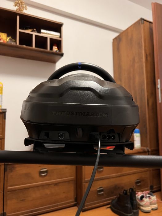 Volan gaming Thrustmaster T300RS GT si suport volan Huzaro Speed 3.0