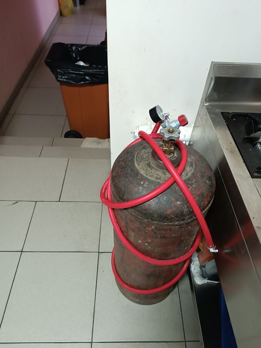 Продам газ плиту для кафе