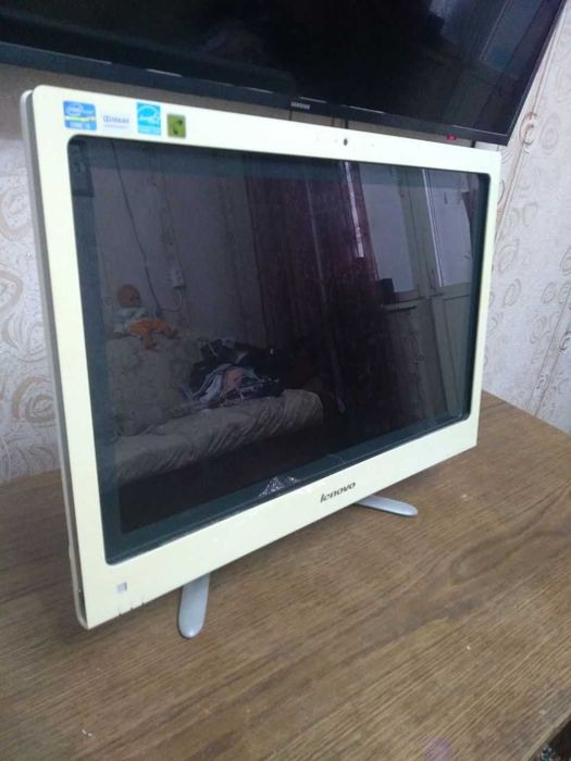Моноблок Lenovo C440