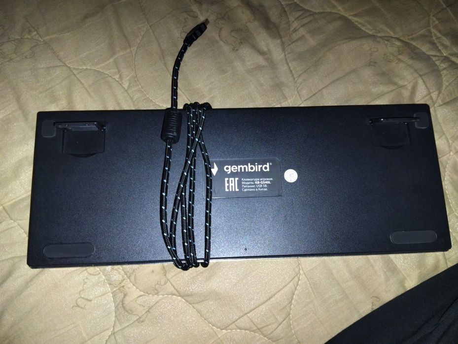 Продам клавиатуру