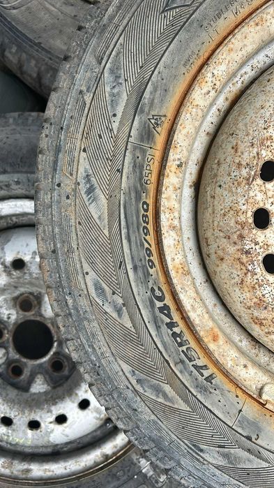 Jante cu anvelope iarna M+S 175 R14 C ET48 Dacia Papuc