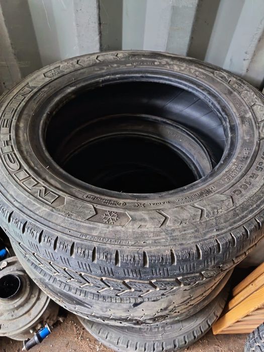 Продам колёсо 215,65,16