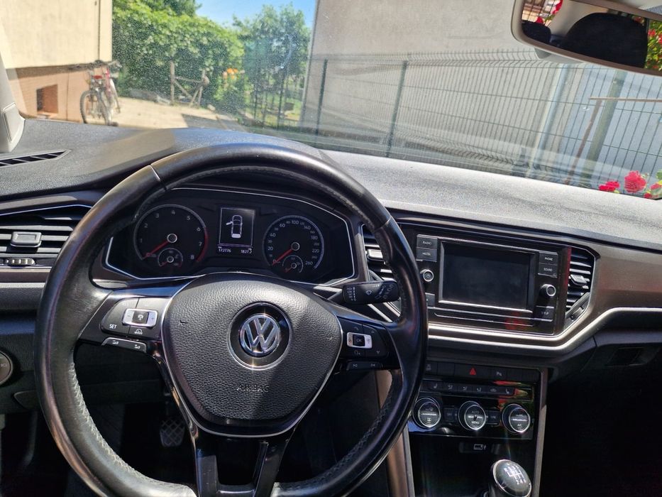 VOLKSWAGEN T-Roc 2018 — imagine 4
