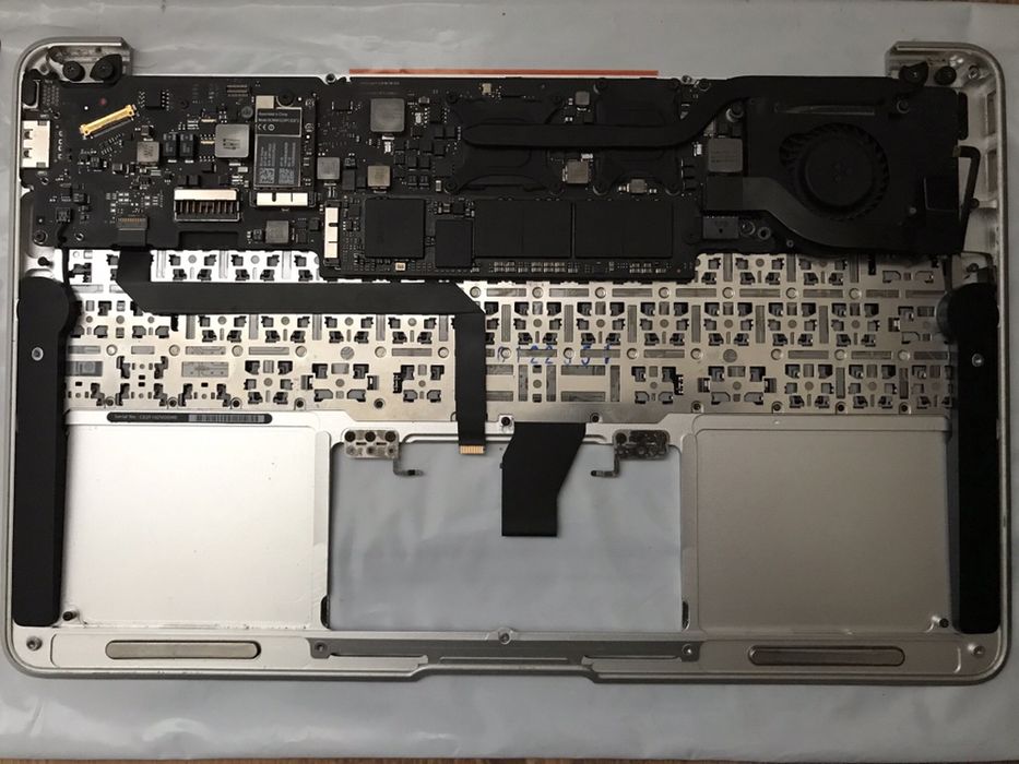 Piese / componente MacBook Air 11 2010 A1370 si unibody A1342 2010