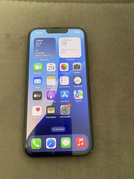 Продавам iphone 13