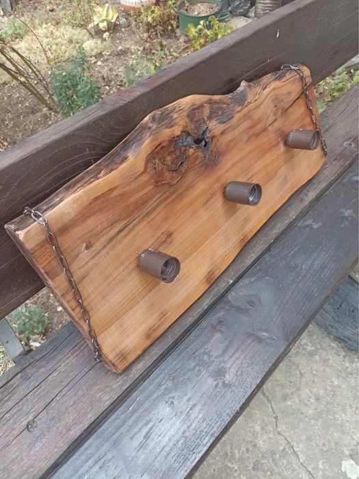 Дървена декорация