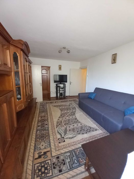 Inchiriez apartament semidecomandat-Calea Sagului