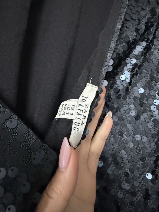 ZARA пайетена рокля