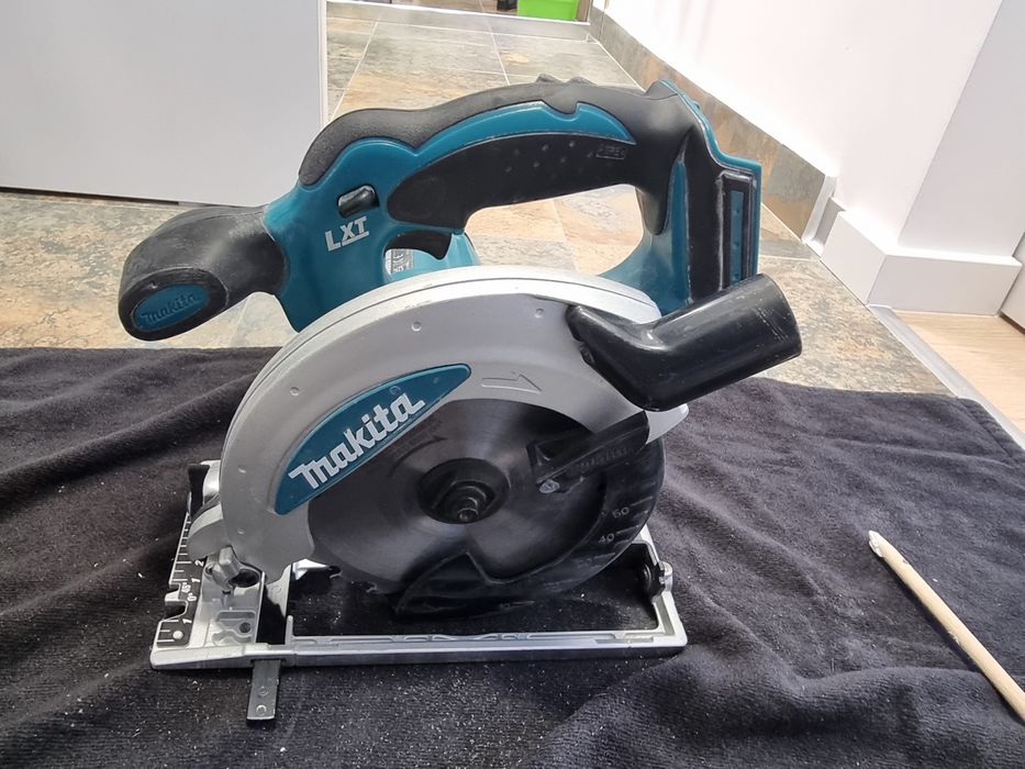 Circular Makita DSS610