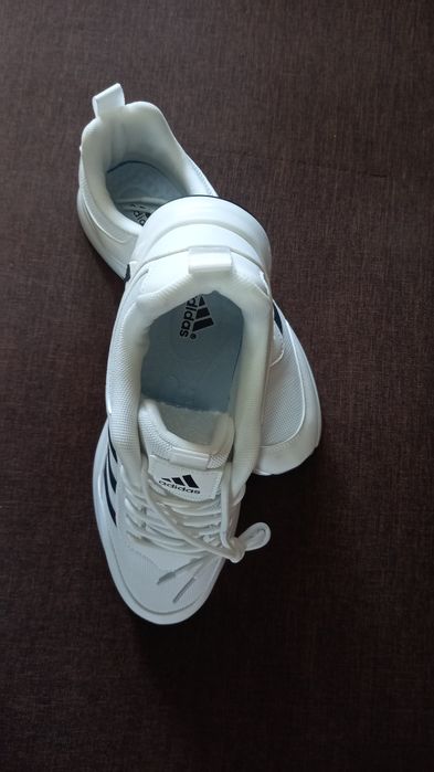 Кроссовки Adidas размер 44 новые!