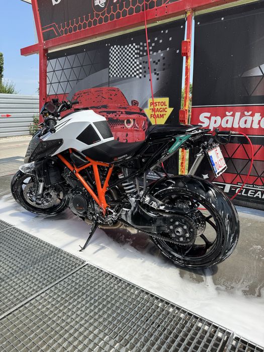 KTM Super Duke R 1290