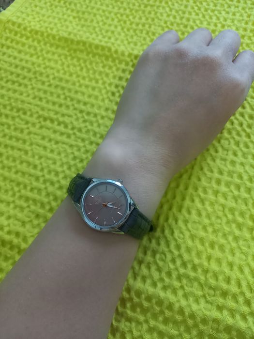 Часы женские Qmax