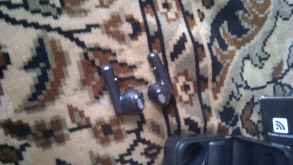 Продам наушники s20